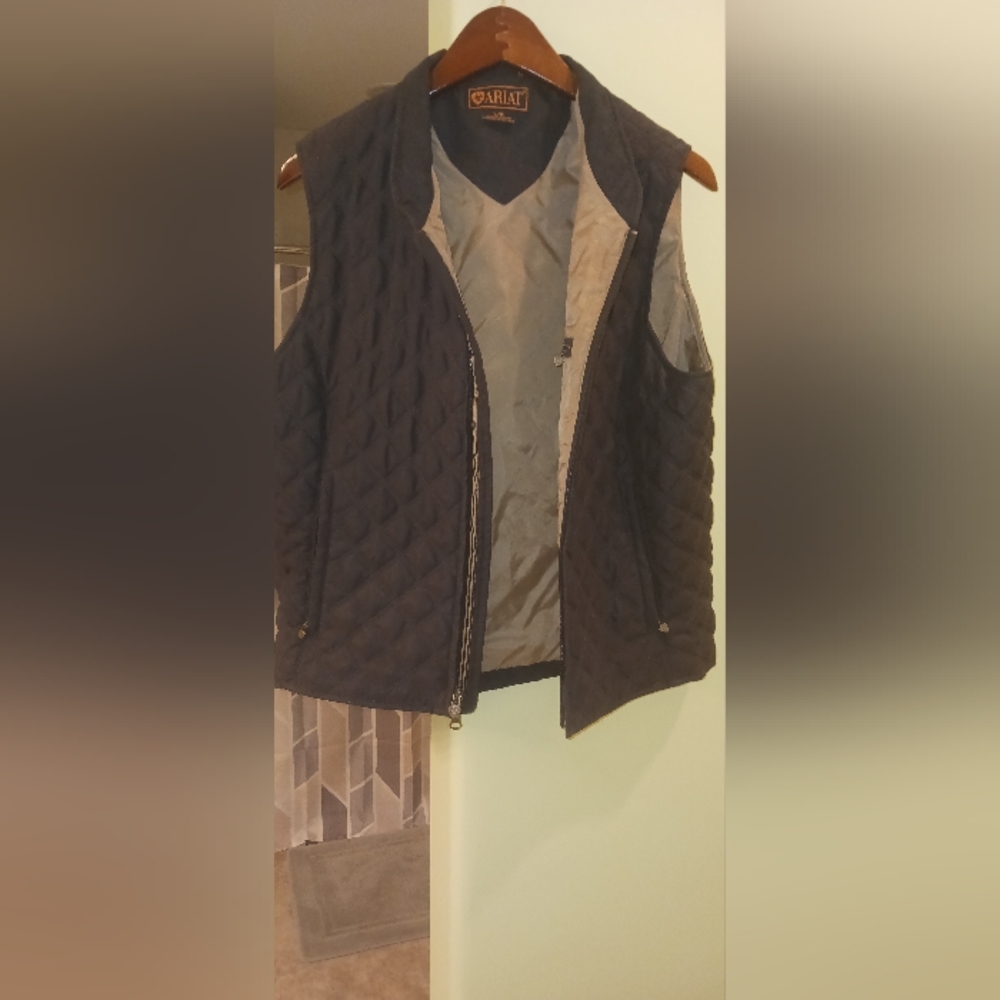 COPY - Ariat vest